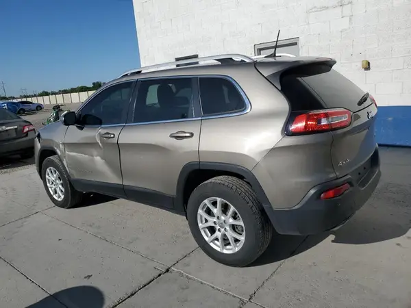 1C4PJMCS7HW615637 2017 JEEP GRAND CHEROKEE - Image 2