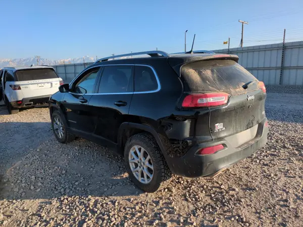 1C4PJMCS8HD228557 2017 JEEP GRAND CHEROKEE - Image 2