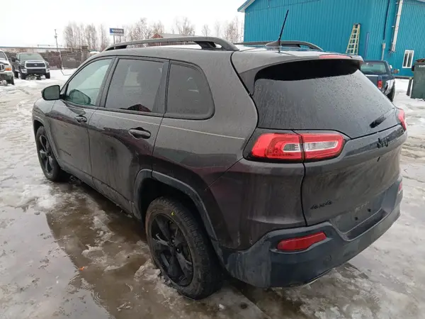 1C4PJMDS1HW500319 2017 JEEP GRAND CHEROKEE - Image 2