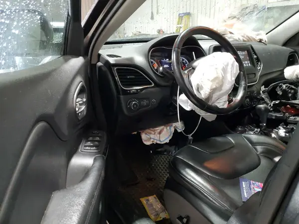 1C4PJMLB3KD470793 2019 JEEP GRAND CHEROKEE - Image 8