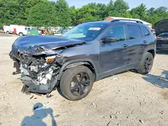1C4PJMLB6KD319883 2019 JEEP GRAND CHEROKEE