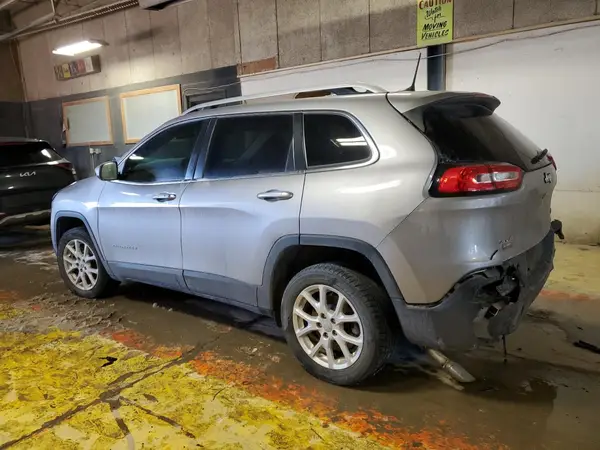 1C4PJMLB8JD597960 2018 JEEP GRAND CHEROKEE - Image 2