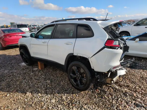 1C4PJMLBXKD477983 2019 JEEP GRAND CHEROKEE - Image 2