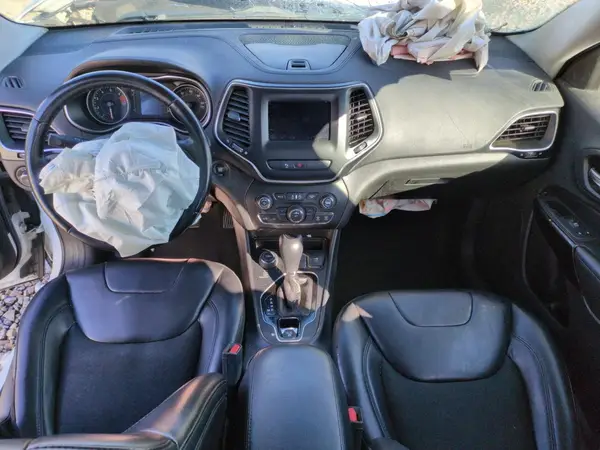 1C4PJMLBXKD477983 2019 JEEP GRAND CHEROKEE - Image 8