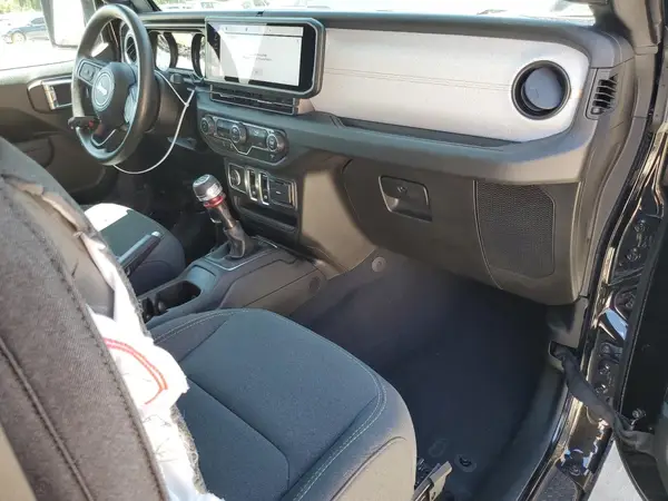 1C4PJXAG7SW502701 2025 JEEP WRANGLER - Image 8