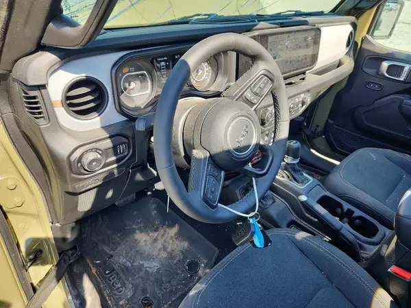 1C4PJXAN4SW631204 2025 JEEP WRANGLER - Image 8