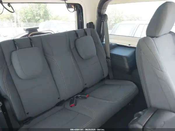1C4PJXANXSW532595 2025 JEEP WRANGLER - Image 8