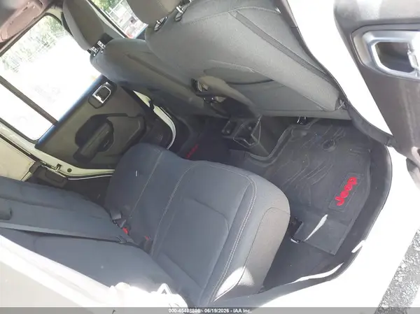 1C4PJXDG2TW203193 2026 JEEP WRANGLER - Image 8