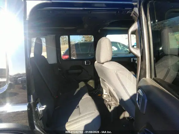1C4PJXDG3RW266909 2024 JEEP WRANGLER - Image 8