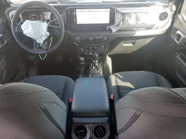 1C4PJXDG8SW557038 2025 JEEP WRANGLER - Image 8