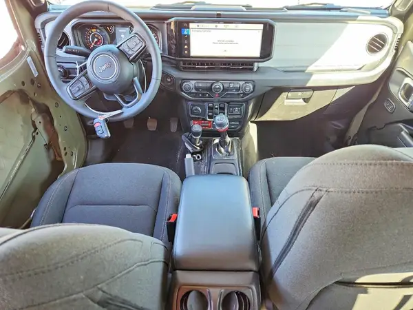 1C4PJXDG9SW650442 2025 JEEP WRANGLER - Image 8