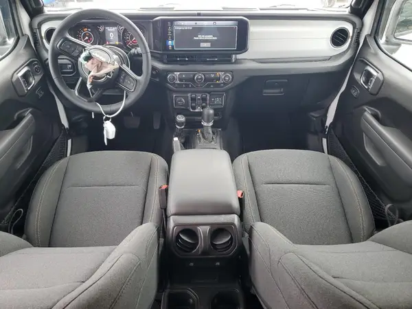 1C4PJXDN1SW583088 2025 JEEP WRANGLER - Image 8