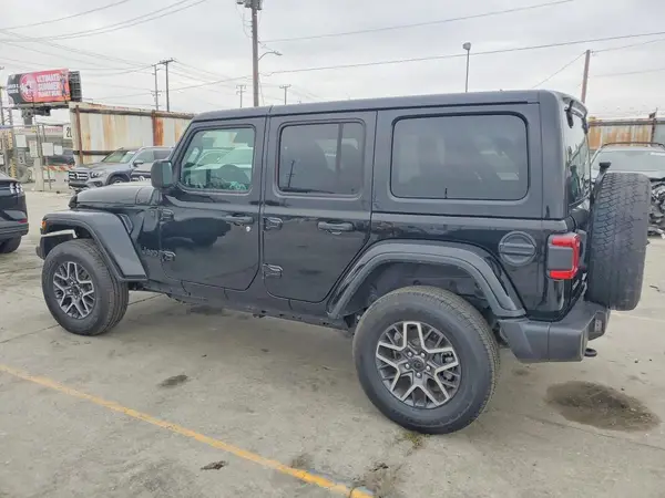 1C4PJXEG8SW549956 2025 JEEP WRANGLER - Image 2