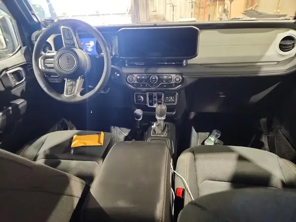 1C4PJXEN2SW507457 2025 JEEP WRANGLER - Image 8