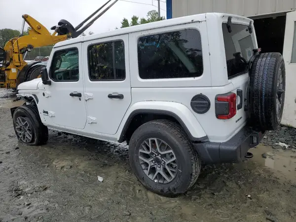 1C4PJXEN2SW560255 2025 JEEP WRANGLER - Image 2