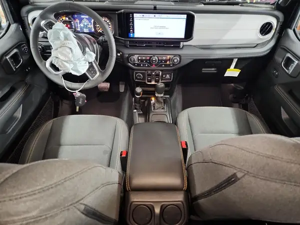 1C4PJXEN2SW573927 2025 JEEP WRANGLER - Image 8