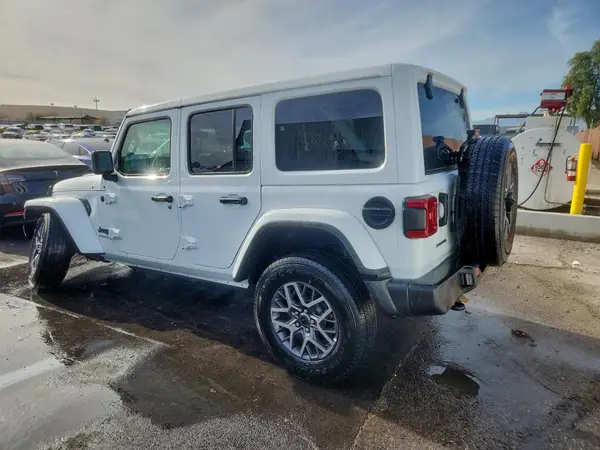 1C4PJXEN8SW574175 2025 JEEP WRANGLER - Image 2