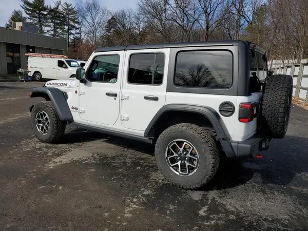 1C4PJXFG5RW259859 2024 JEEP WRANGLER - Image 2