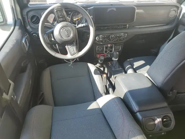 1C4PJXFG6RW300273 2024 JEEP WRANGLER - Image 8