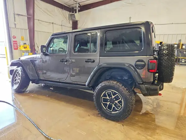1C4PJXFN4SW500329 2025 JEEP WRANGLER - Image 2