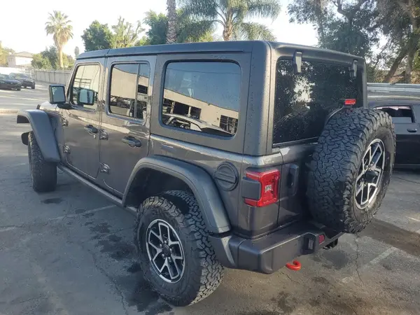 1C4PJXFN4SW664096 2025 JEEP WRANGLER - Image 2