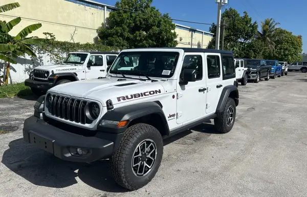 1C4PJXFN9SW566861 2025 JEEP WRANGLER - Image 2