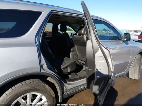 1C4RDHAG4MC572666 2021 DODGE DURANGO - Image 8