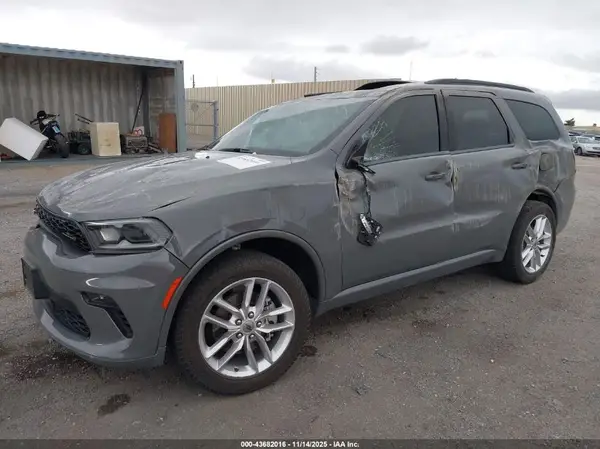 1C4RDJDGXPC571352 2023 DODGE DURANGO - Image 2