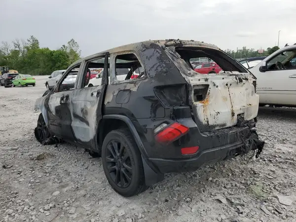 1C4RJEAG0HC707963 2017 JEEP GRAND CHEROKEE - Image 2