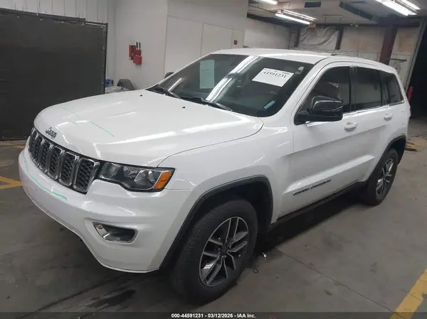 1C4RJEAG0HC819890 2017 JEEP GRAND CHEROKEE - Image 2
