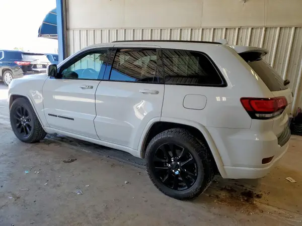 1C4RJEAG0HC823258 2017 JEEP GRAND CHEROKEE - Image 2
