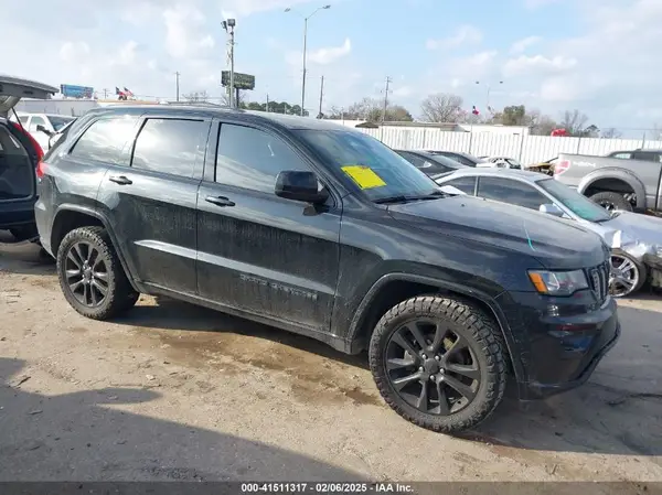 1C4RJEAG0HC880673 2017 JEEP GRAND CHEROKEE - Image 1