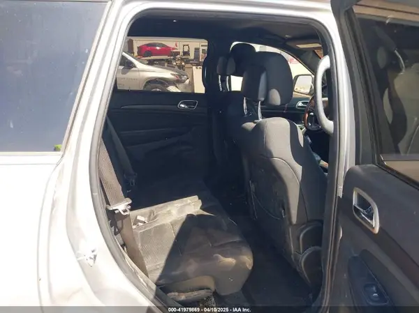 1C4RJEAG0HC890832 2017 JEEP GRAND CHEROKEE - Image 8