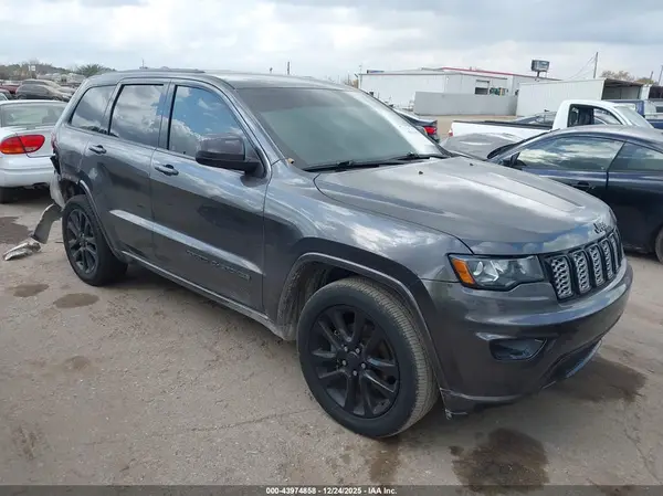 1C4RJEAG0HC952357 2017 JEEP GRAND CHEROKEE - Image 1