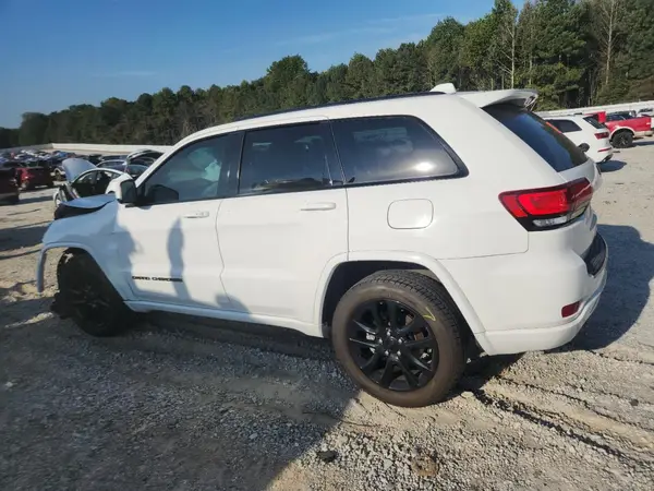 1C4RJEAG0JC110009 2018 JEEP GRAND CHEROKEE - Image 2