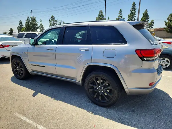 1C4RJEAG0JC208408 2018 JEEP GRAND CHEROKEE - Image 2