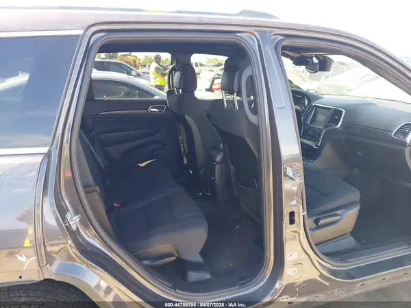 1C4RJEAG0JC407135 2018 JEEP GRAND CHEROKEE - Image 8