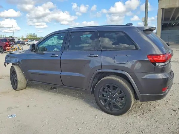 1C4RJEAG0JC428213 2018 JEEP GRAND CHEROKEE - Image 2