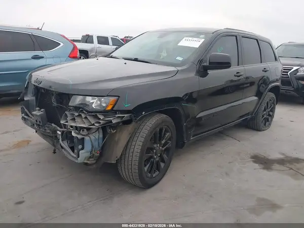 1C4RJEAG0JC513150 2018 JEEP GRAND CHEROKEE - Image 2