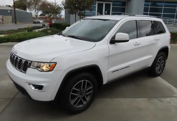 1C4RJEAG0KC556467 2019 JEEP GRAND CHEROKEE - Image 2