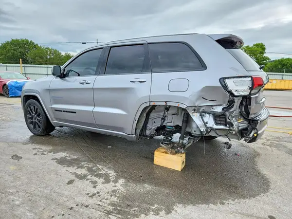 1C4RJEAG0LC128996 2020 JEEP GRAND CHEROKEE - Image 2