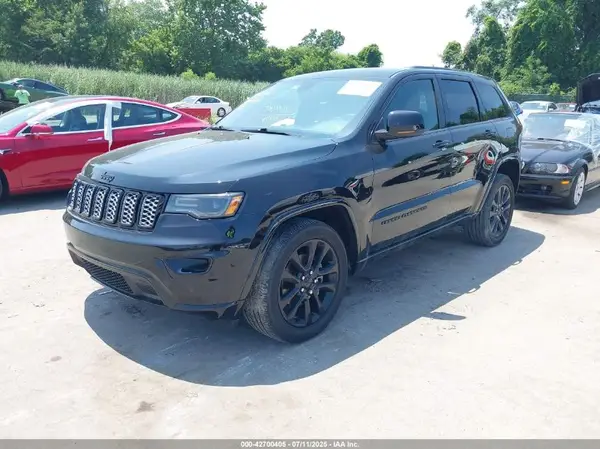 1C4RJEAG0LC256817 2020 JEEP GRAND CHEROKEE - Image 2