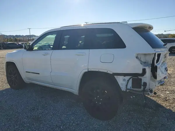 1C4RJEAG1HC823141 2017 JEEP GRAND CHEROKEE - Image 2