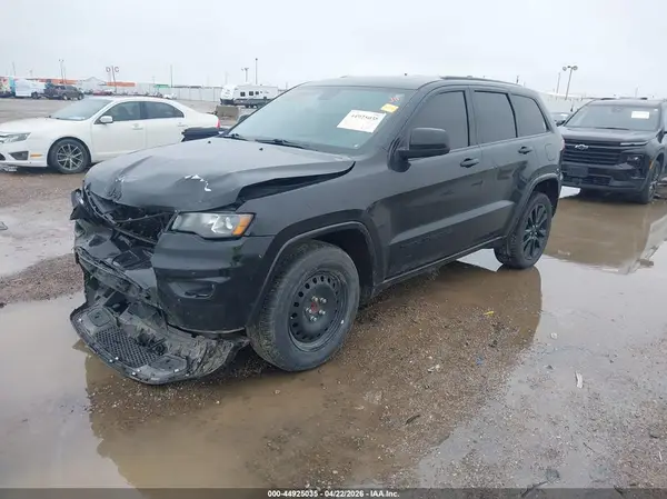 1C4RJEAG1HC833037 2017 JEEP GRAND CHEROKEE - Image 2
