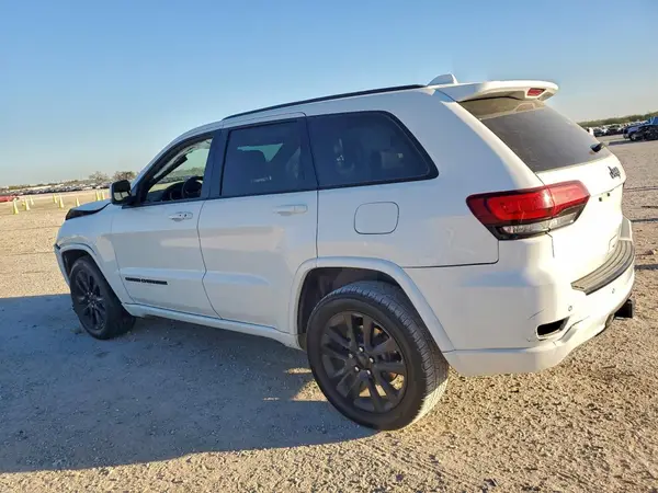 1C4RJEAG1HC952819 2017 JEEP GRAND CHEROKEE - Image 2