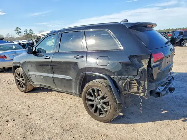 1C4RJEAG1HC952884 2017 JEEP GRAND CHEROKEE - Image 2