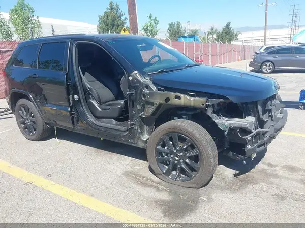 1C4RJEAG1JC110083 2018 JEEP GRAND CHEROKEE - Image 1