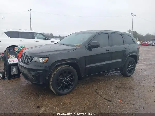1C4RJEAG1JC125487 2018 JEEP GRAND CHEROKEE - Image 2