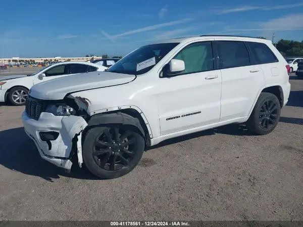 1C4RJEAG2HC823049 2017 JEEP GRAND CHEROKEE - Image 2