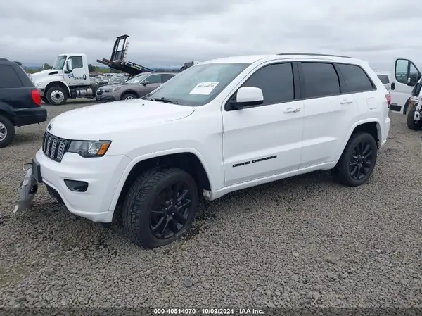1C4RJEAG2HC826677 2017 JEEP GRAND CHEROKEE - Image 2
